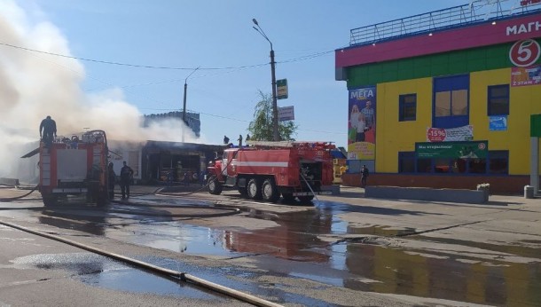 В Усинске сгорели торговые павильоны