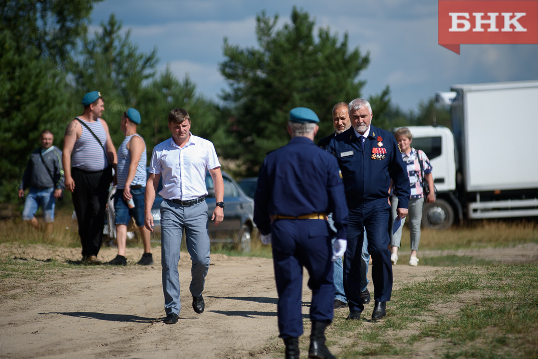 Погода в сторожевске корткеросского района. ВДВ Корткерос. ВДВ Корткерос 2022. День ВДВ В Корткероса. День ВДВ Сыктывкар 2022.