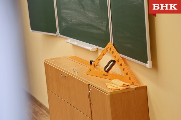 У замдиректора воркутинской школы нашли поддельный диплом