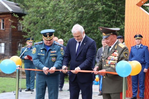 В Сыктывкаре открылся сквер пожарных и спасателей