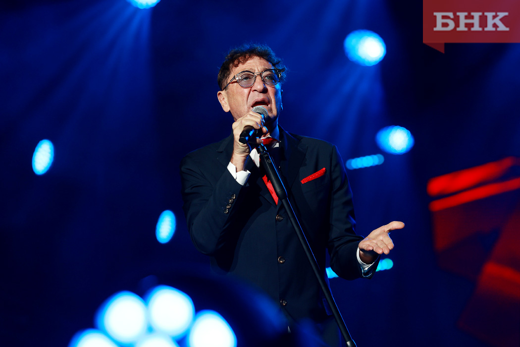 BOB_9803.jpg BOB_9803.jpg