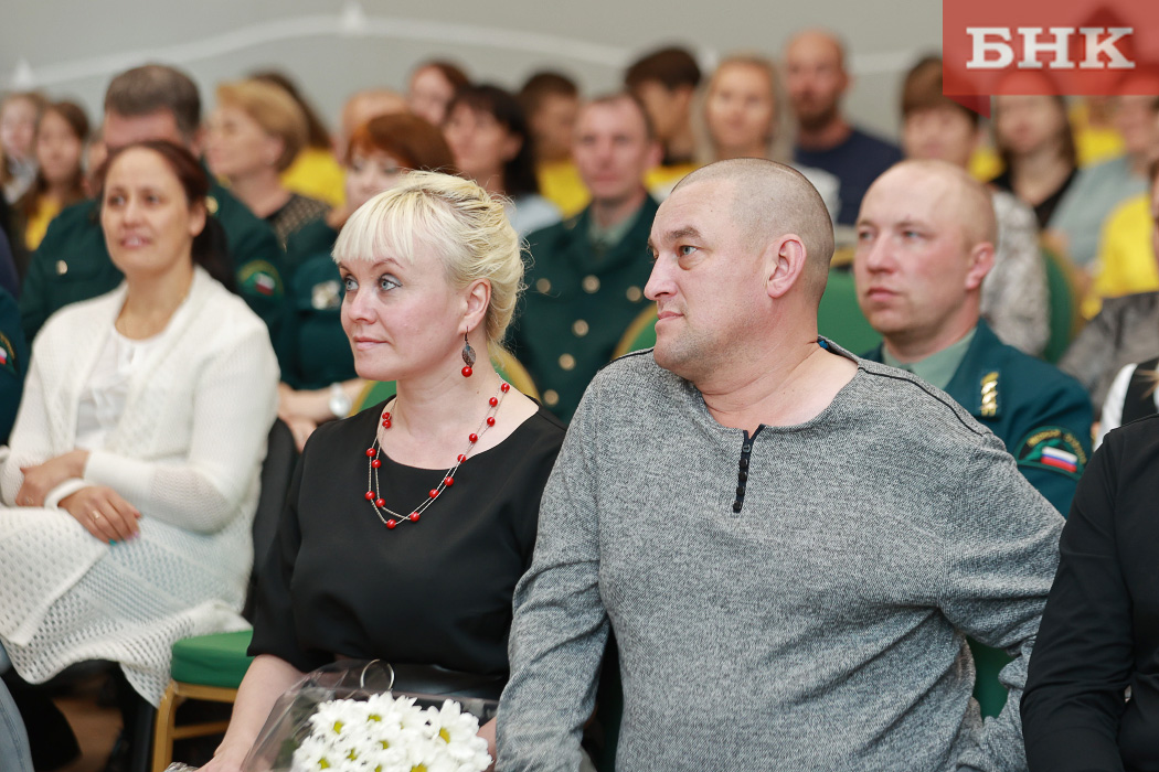 BOB_4471.jpg BOB_4471.jpg