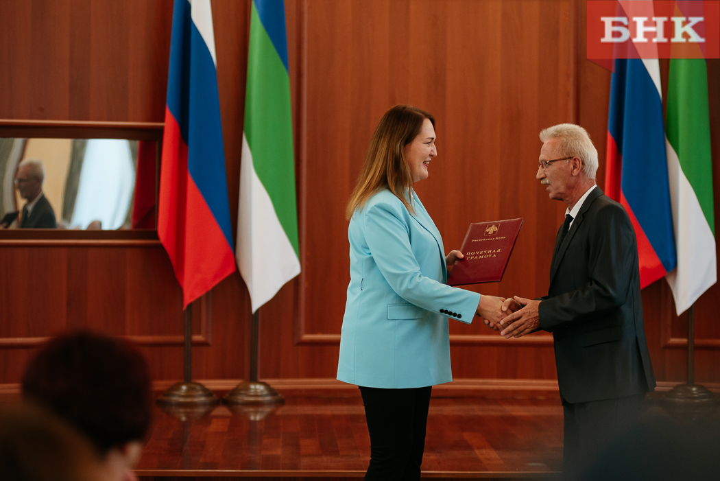 PIL_1953.jpg PIL_1953.jpg