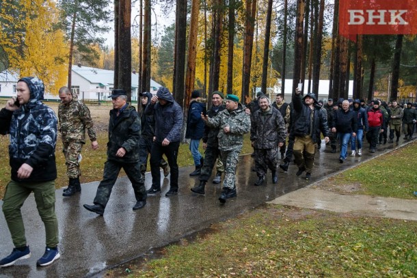 В Коми проводили шестую команду призванных по частичной мобилизации