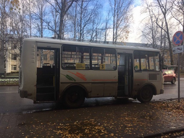 В Сыктывкаре ребенка уронили в автобусе