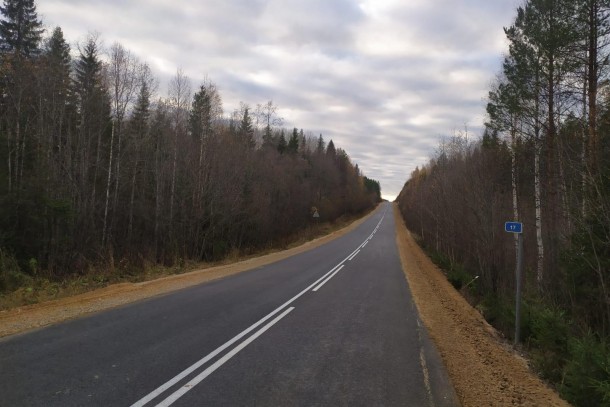 В Коми отремонтировали 10 километров дороги до границы с Кировской областью