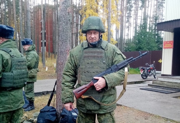 Коллектив КРКБ поддержал мобилизованного сотрудника