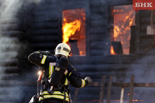 В Ижемском районе и пригороде Сыктывкаре обгорели два дома