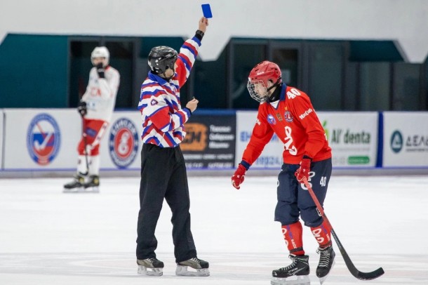 Сыктывкарец стал самым молодым главным судьей Чемпионата России по хоккею с мячом