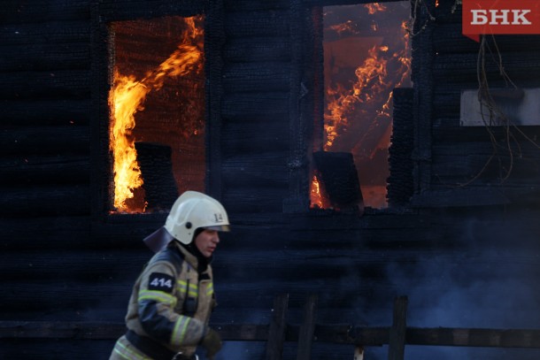 В Сыктывдинском районе ночью сгорел жилой дом