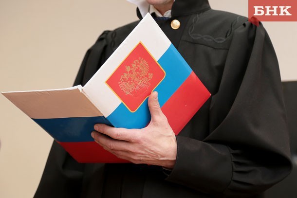 Житель Емвы угрожал убийством троим несовершеннолетним