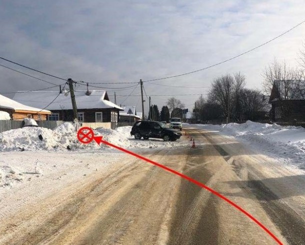 В Прилузском районе водитель врезался в опору ЛЭП