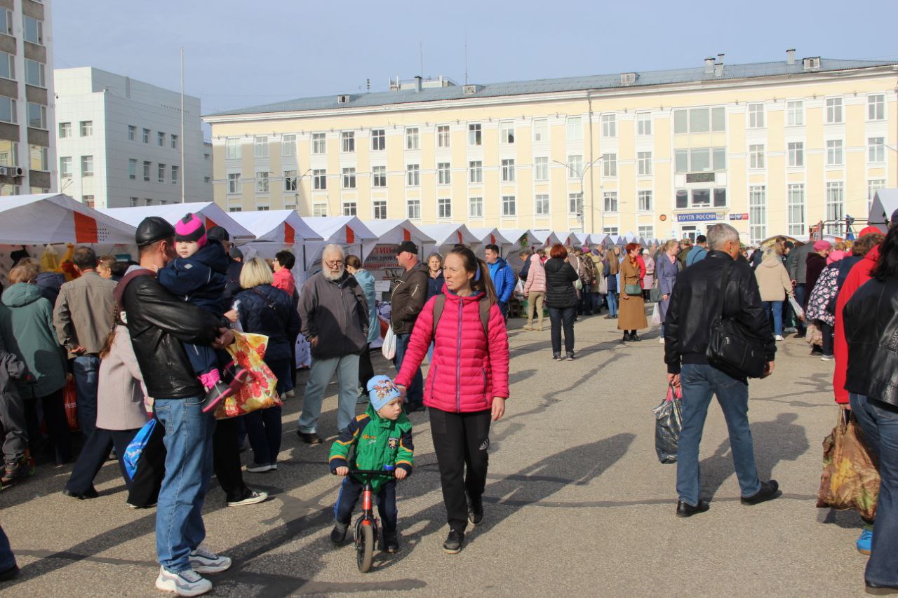 Yarmarka_03.jpg Yarmarka_03.jpg