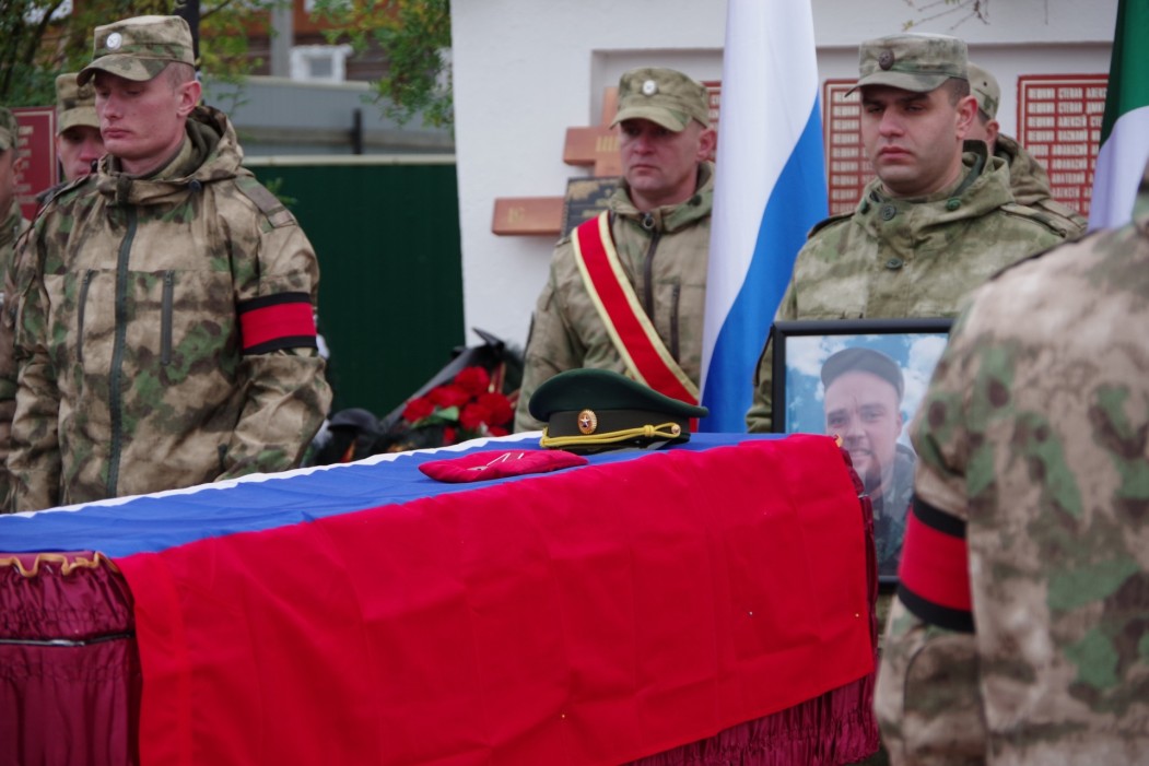  В Сысольском районе простились с погибшим на СВО Иннокентием Кочевым