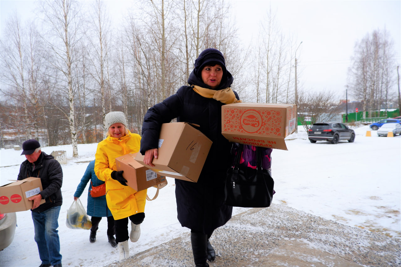 Волонтеры помощь фронту. Волонтеры помощь фронту. Молодежное крыло нф. Радько сергей олегович кинель-черкассы. Волонтеры помощь фронту.