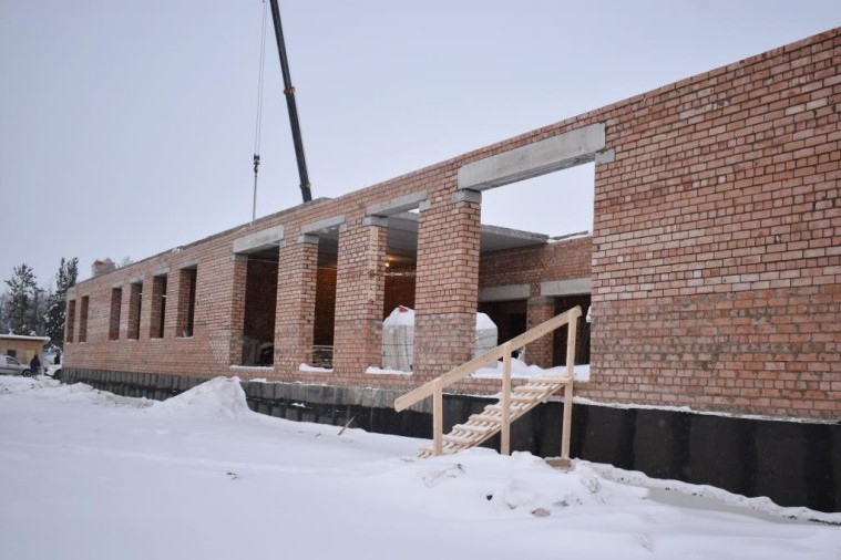 Строители ижемской школы приблизились ко второму этажу