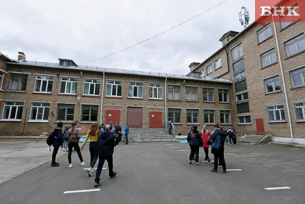 В Сыктывкаре определили подрядчиков для капремонта двух школ