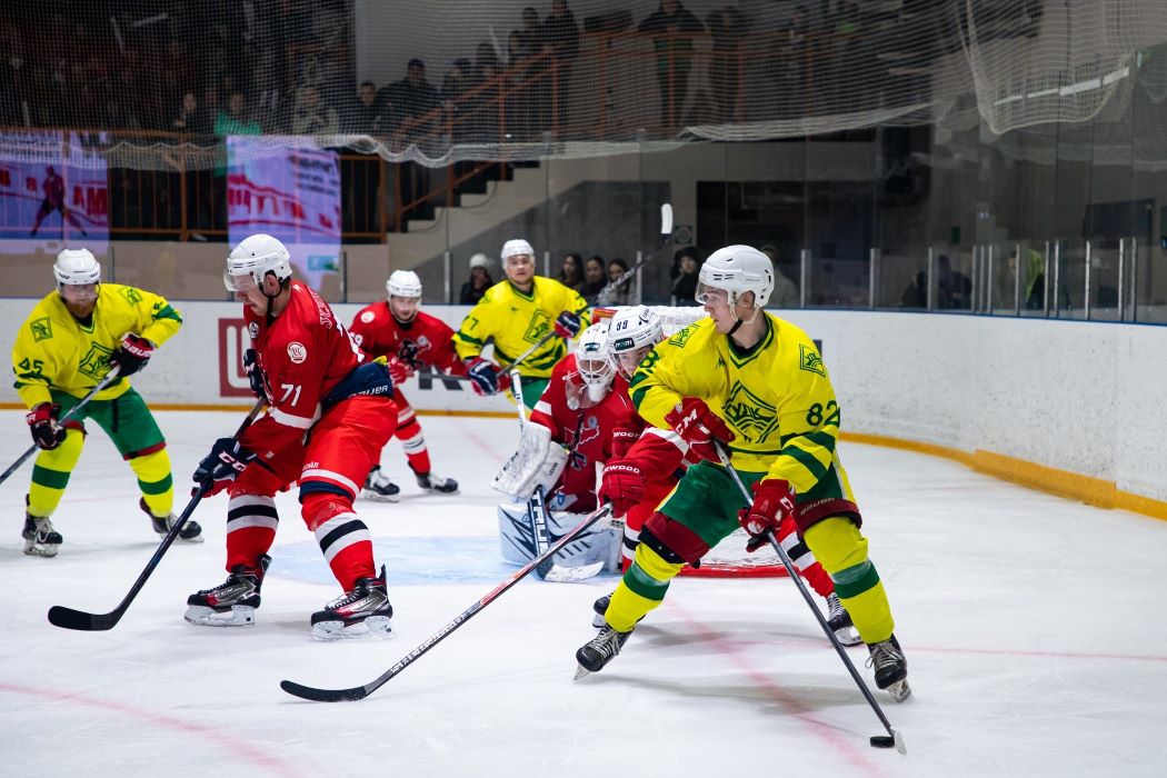 
Межрегиональный хоккейный турнир продлится в Усинске три дня