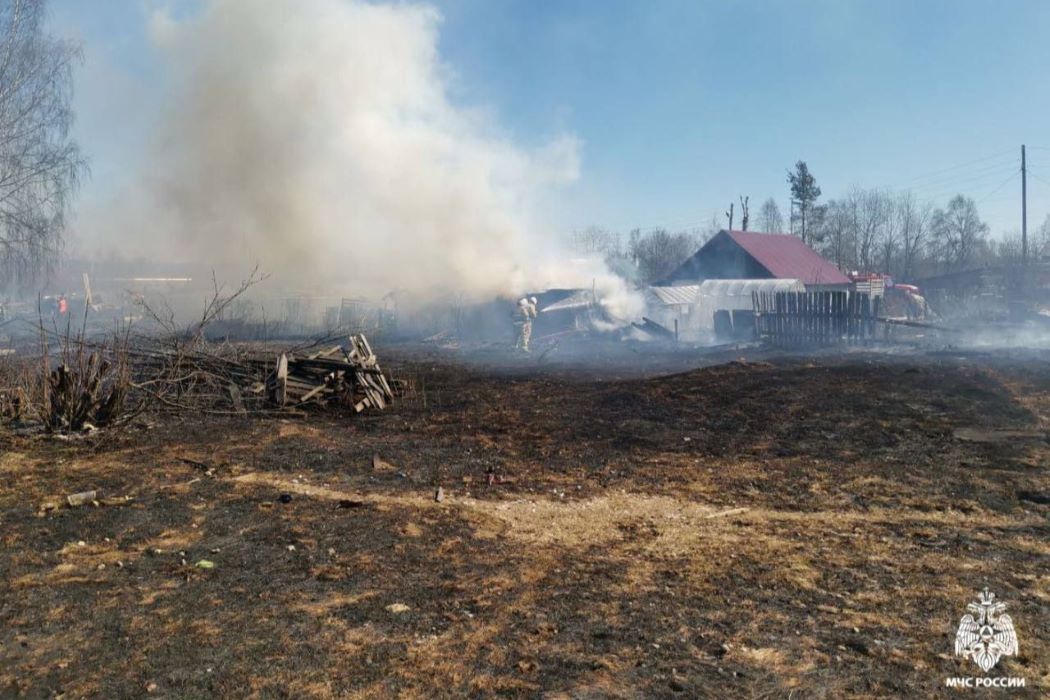 В Сосногорске тушат крупное возгорание