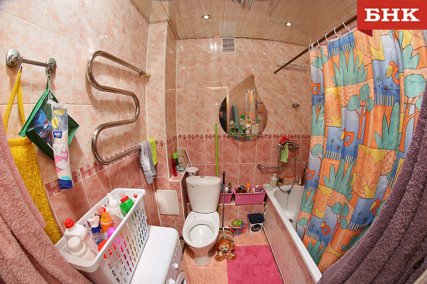 Дочь не смогла взыскать с отца плату за пользование ее долей в квартире