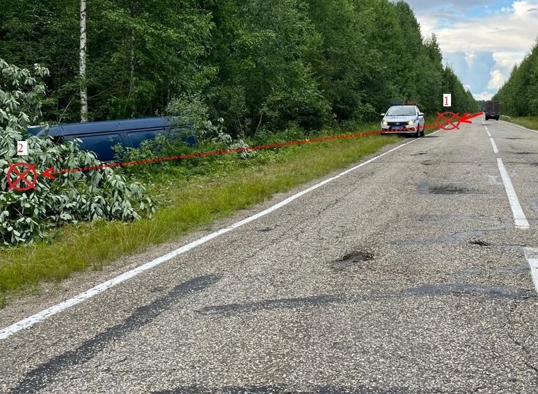 В Корткеросском районе «Газель» съехала с дороги и врезалась в дерево