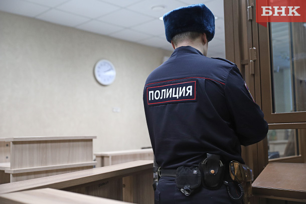 Жителя Жешарта осудили за кражу денег у матери