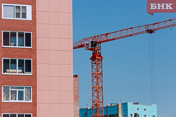 Владельцы сыктывкарской квартиры не смогли «узаконить» кондиционер на фасаде дома