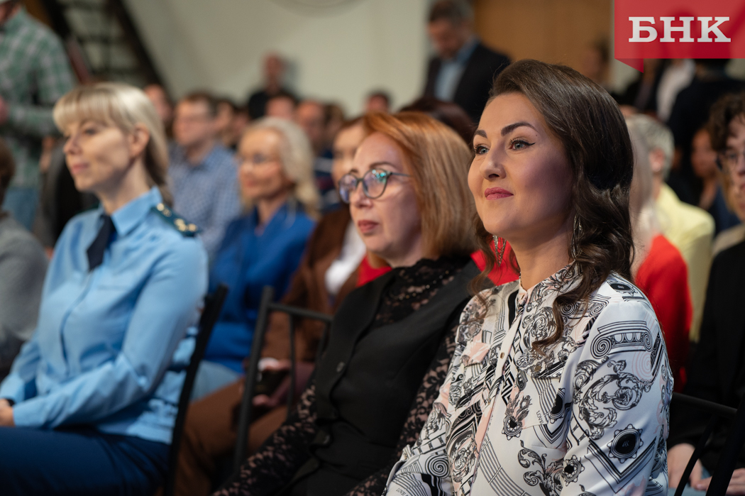 Z06_9800.jpg Z06_9800.jpg