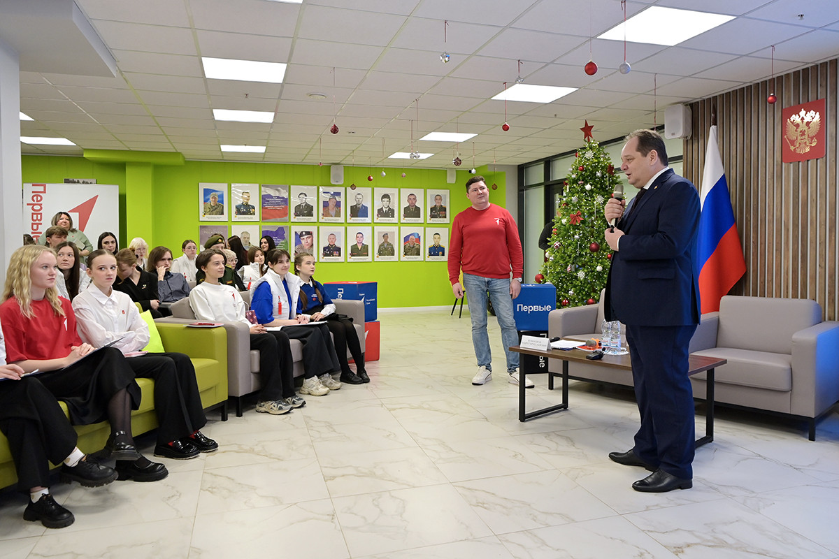 vstrecha_s_dvizheniem_pervih_06_jpg_2024-12-28_06-47-21_optimize.jpg vstrecha_s_dvizheniem_pervih_06_jpg_2024-12-28_06-47-21_optimize.jpg