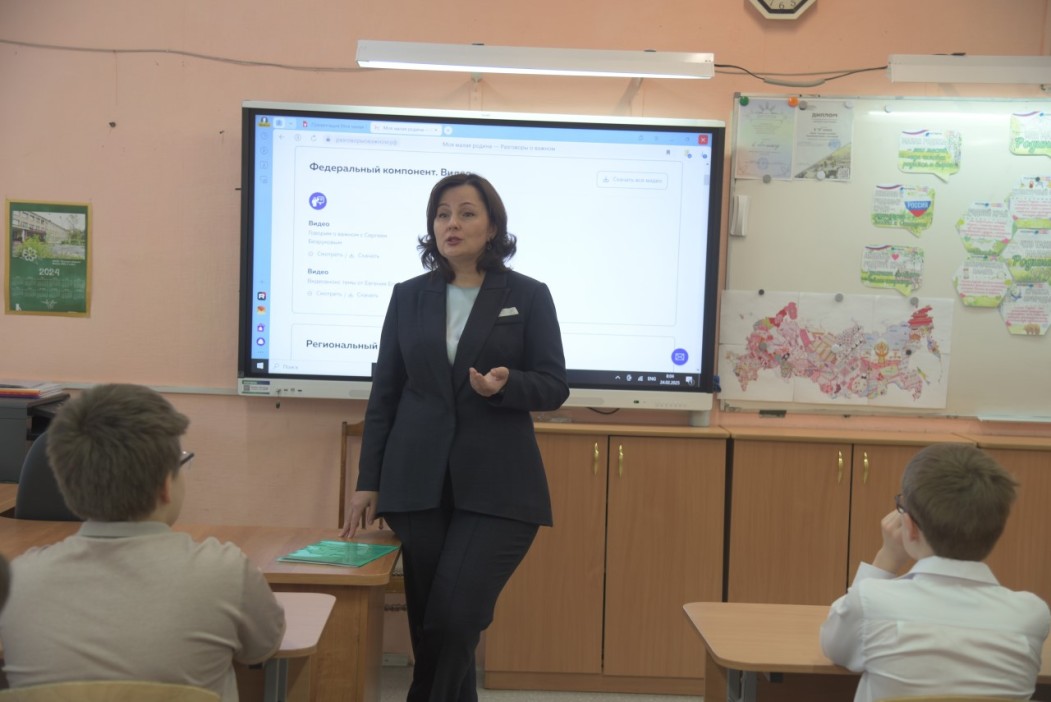 Светлана Суворкина провела для сыктывкарских гимназистов «Разговор о важном»