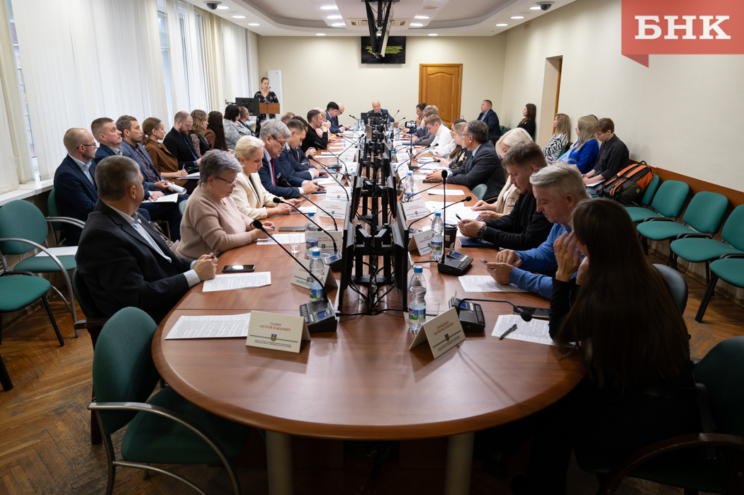Совет Сыктывкара в марте: дачные и речные перевозки, поправки в бюджет и увековечивание памяти