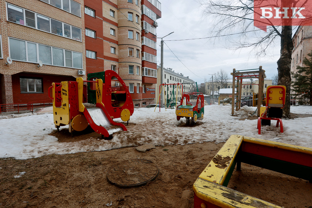 В Коми требуется 4 миллиарда рублей на ремонт дворов