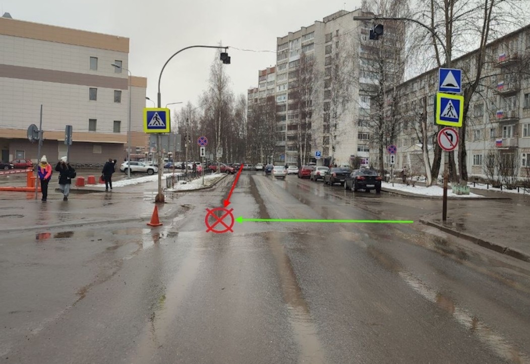  Внедорожник сбил пешехода возле ТРЦ в Сыктывкаре