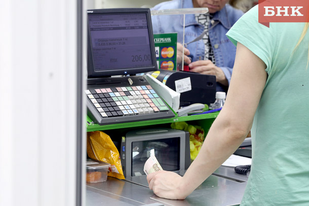 Суд обязал ухтинца заплатить за оскорбление продавца в магазине