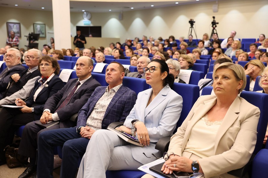 AcadCouncil_04.jpg AcadCouncil_04.jpg