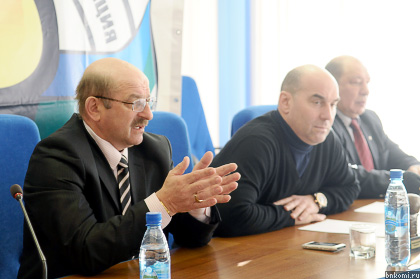 KIR_1860.jpg KIR_1860.jpg