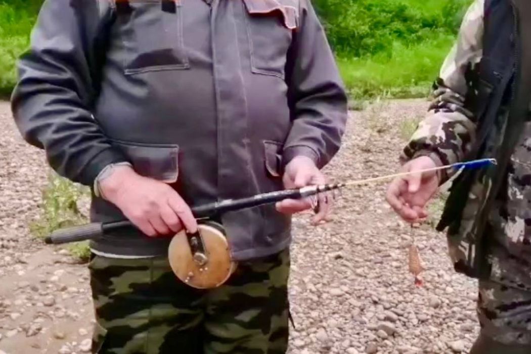 В троицко-печорском заказнике инспекторы встретили рыбака-браконьера
