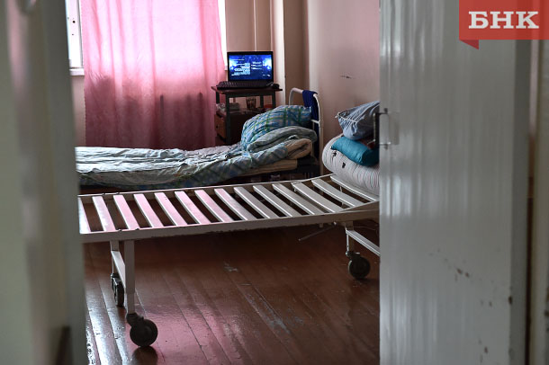 Пациент ухтинской больницы вышел «подышать воздухом» и был выписан