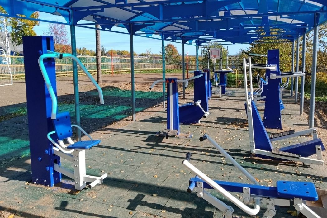 Суд обязал администрацию Лэзыма выплатить компенсацию девочке, повредившей руку на уличном тренажере