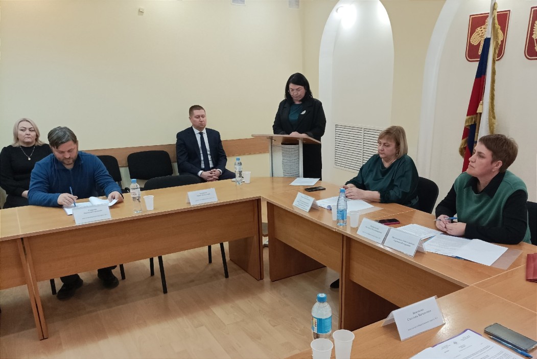 Глава Троицко-Печорского района сложила полномочия