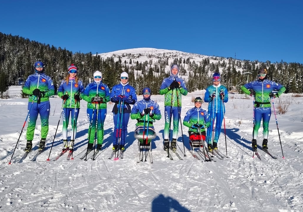 Команда лыжников Коми по адаптивным видам спорта тренируются в Красноярском крае