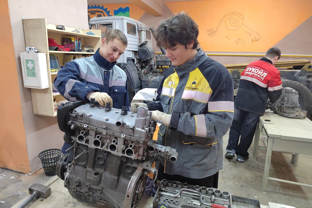 «Кластеры трудоустройства»: в усинском политехе готовят новое поколение мастеров по ремонту автомобилей