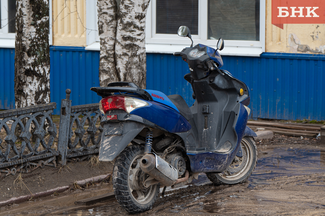 Печорца отправили в колонию за езду на скутере