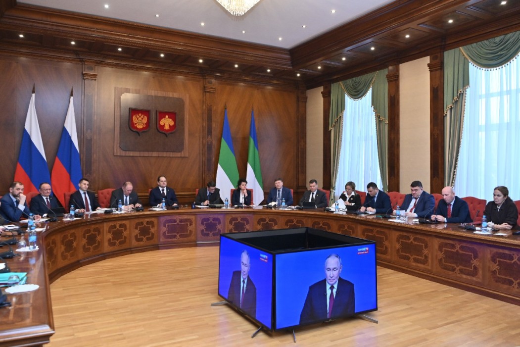 Ростислав Гольдштейн: «Все вопросы жителей Коми, поступившие на прямую линию с президентом, взяты в работу»