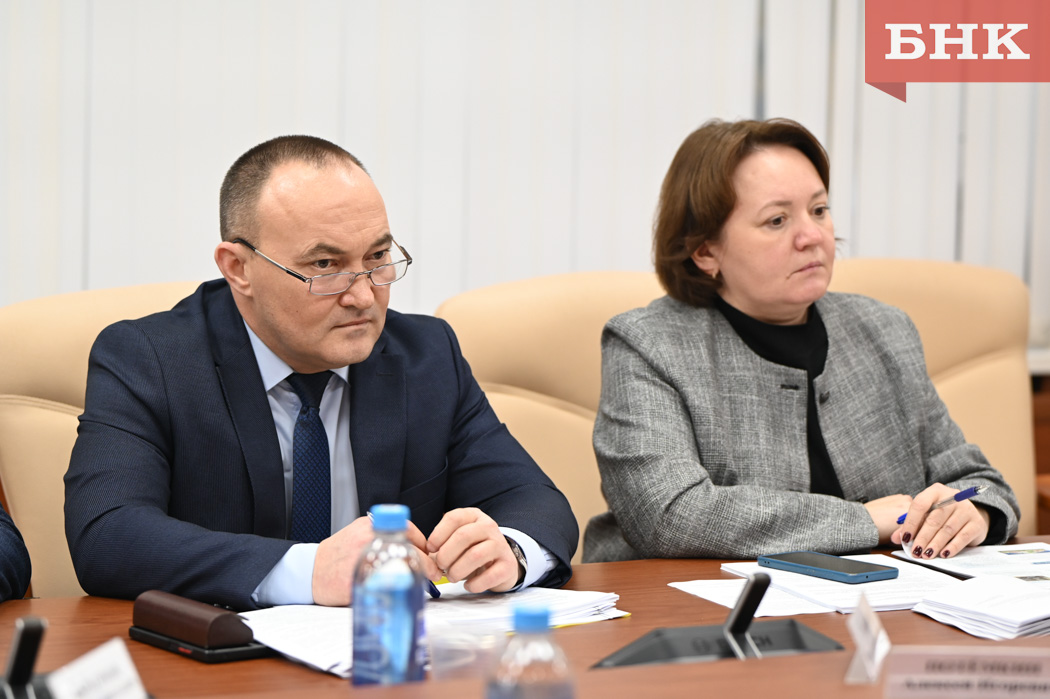 Олег Холопов назначен и. о. министра образования и науки Коми