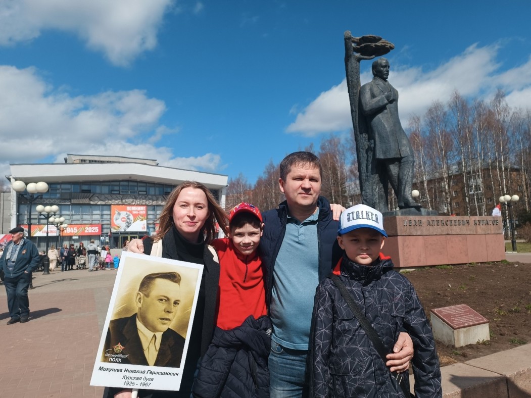 «Формула семейного счастья»: как сыктывкарцы забрали из детдома приемного сына