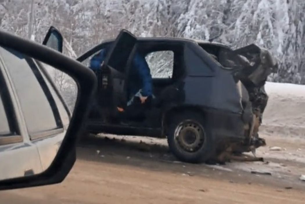 В столкновении четырех автомобилей в Ухте пострадал один человек