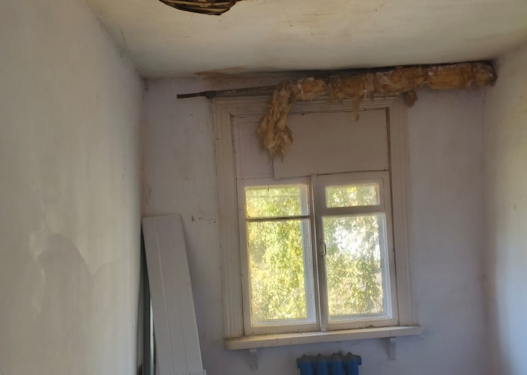 Народный корреспондент: «Срок расселения перекошенного дома с плесенью в Емве сократили на день»