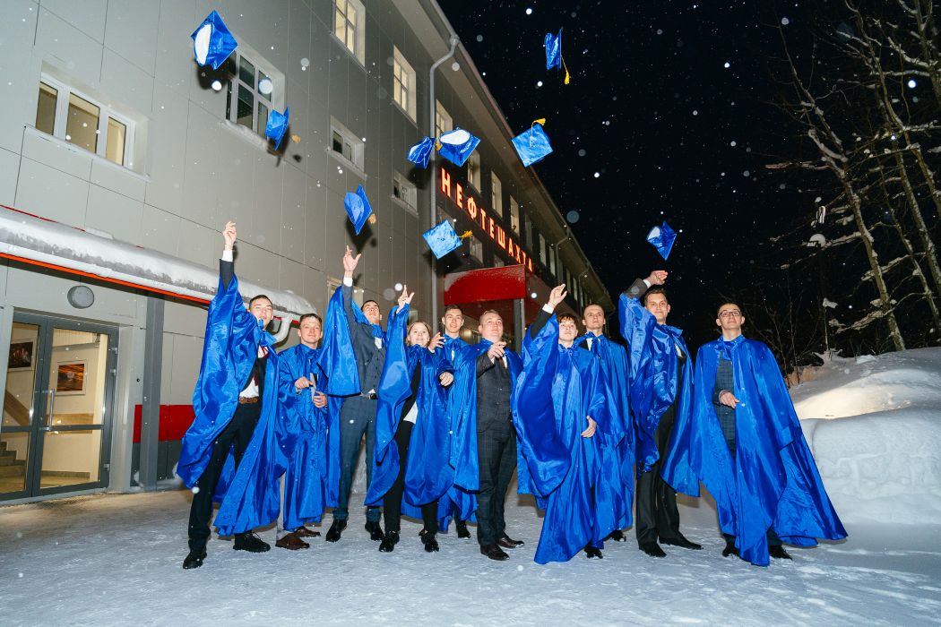 В УГТУ вручили дипломы выпускникам уникальной специальности «Горное дело»