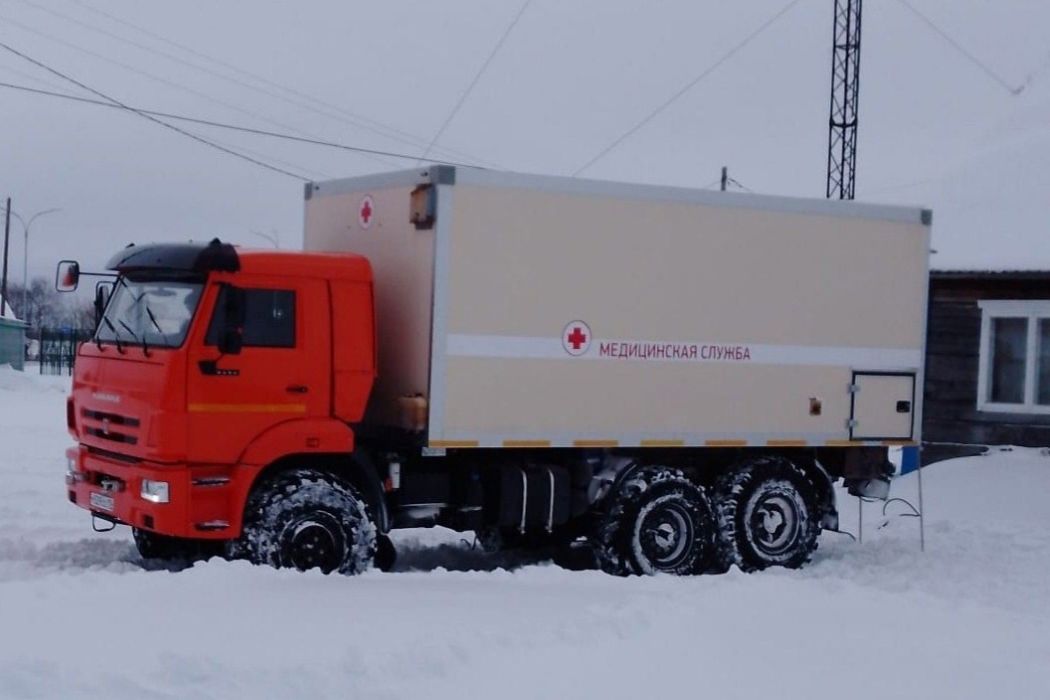 В Усинске сгорел мобильный медицинский комплекс